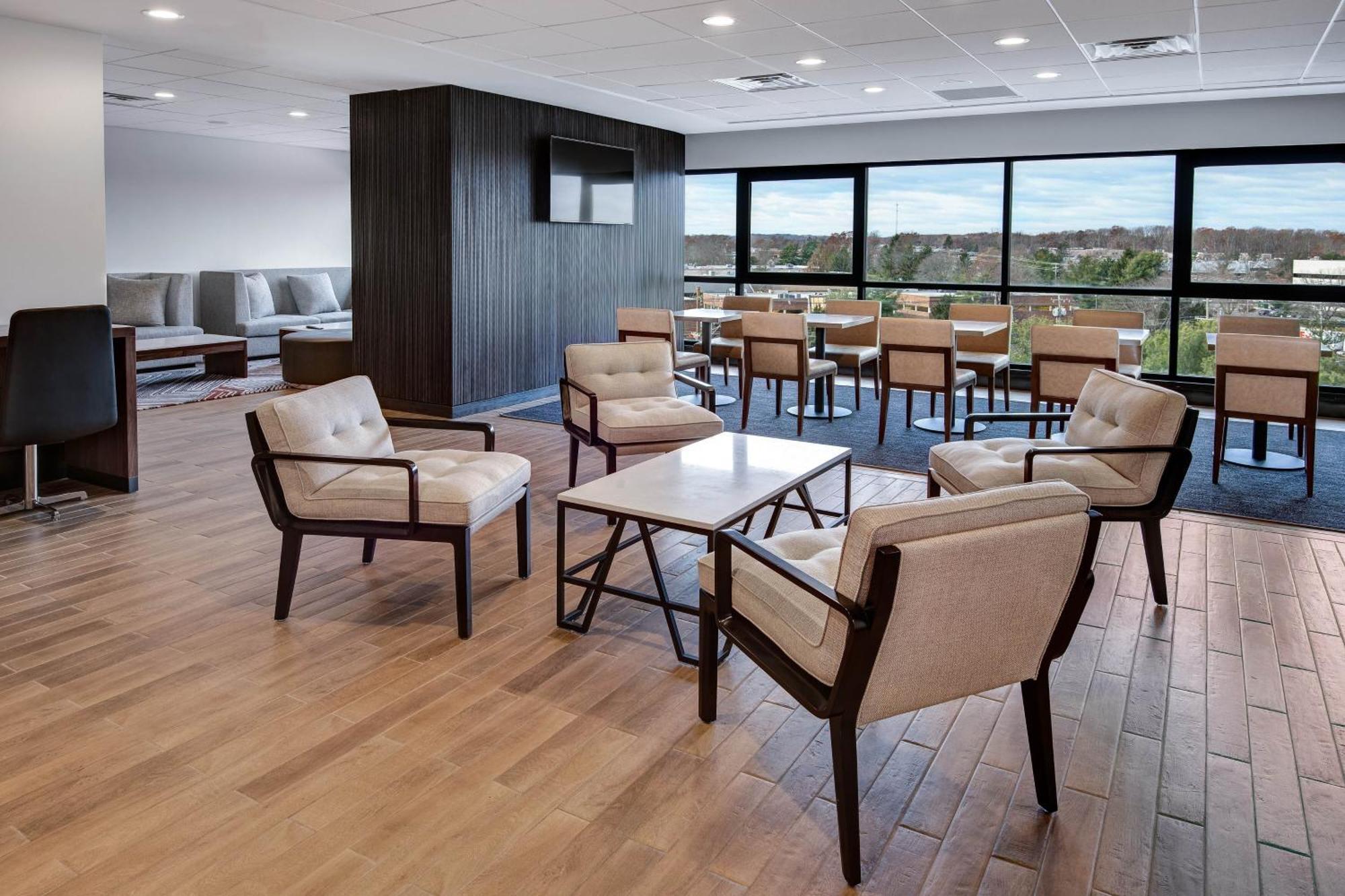 Sheraton Eatontown Hotel Eksteriør bilde