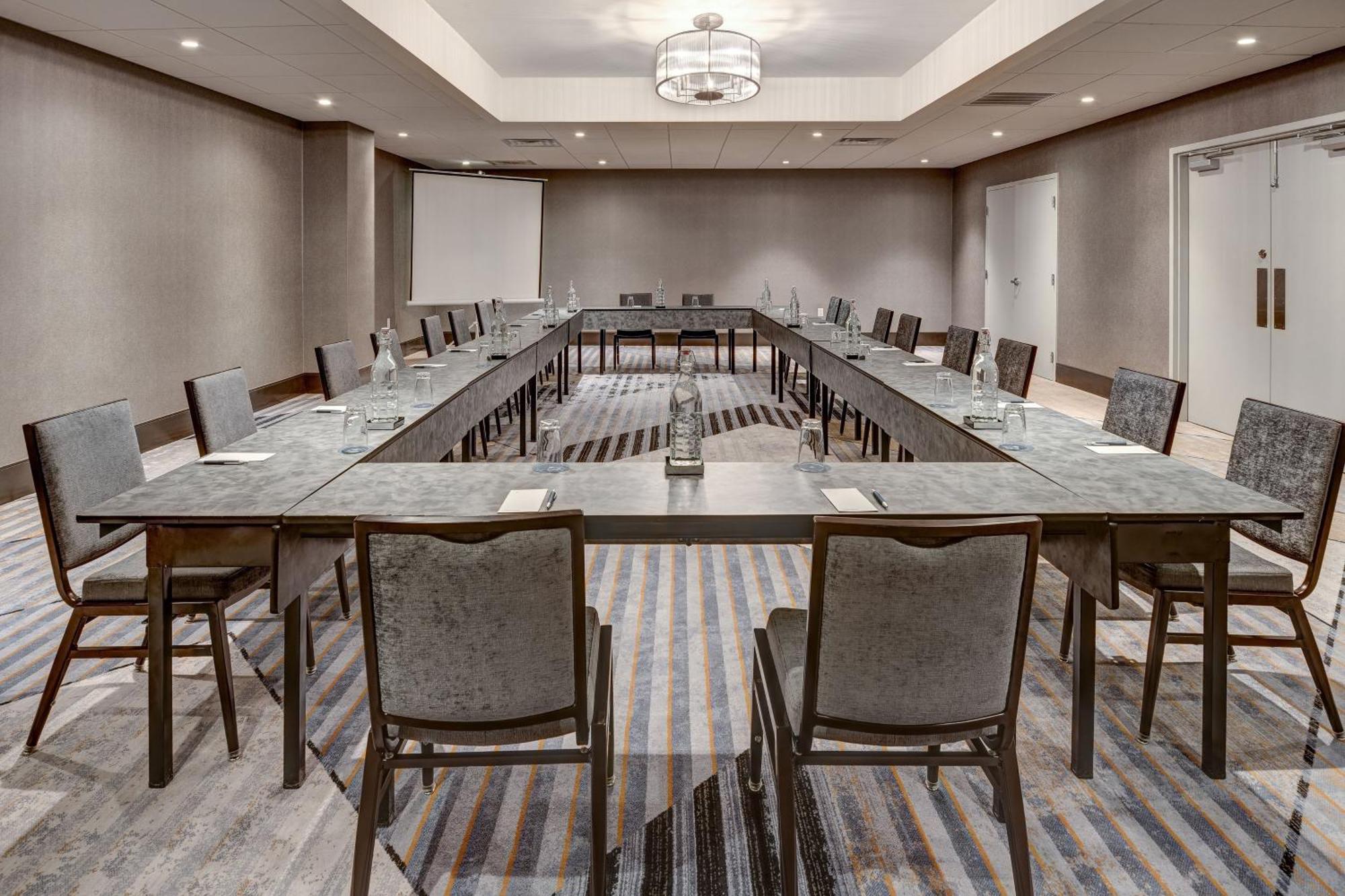 Sheraton Eatontown Hotel Eksteriør bilde