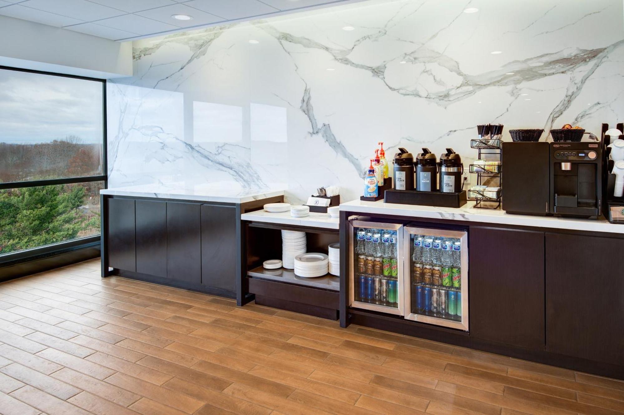 Sheraton Eatontown Hotel Eksteriør bilde