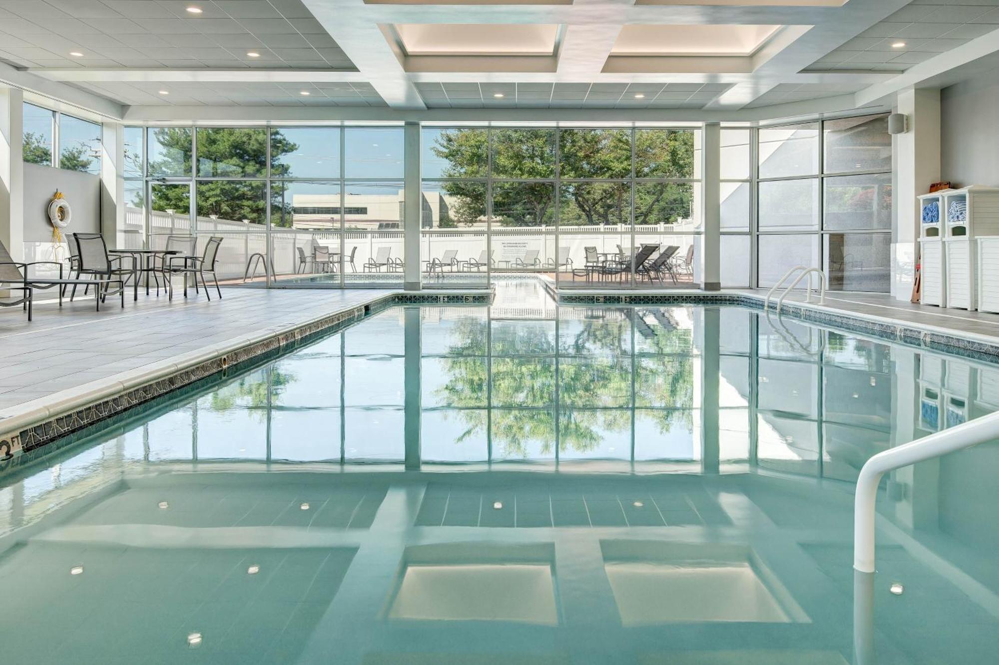 Sheraton Eatontown Hotel Eksteriør bilde