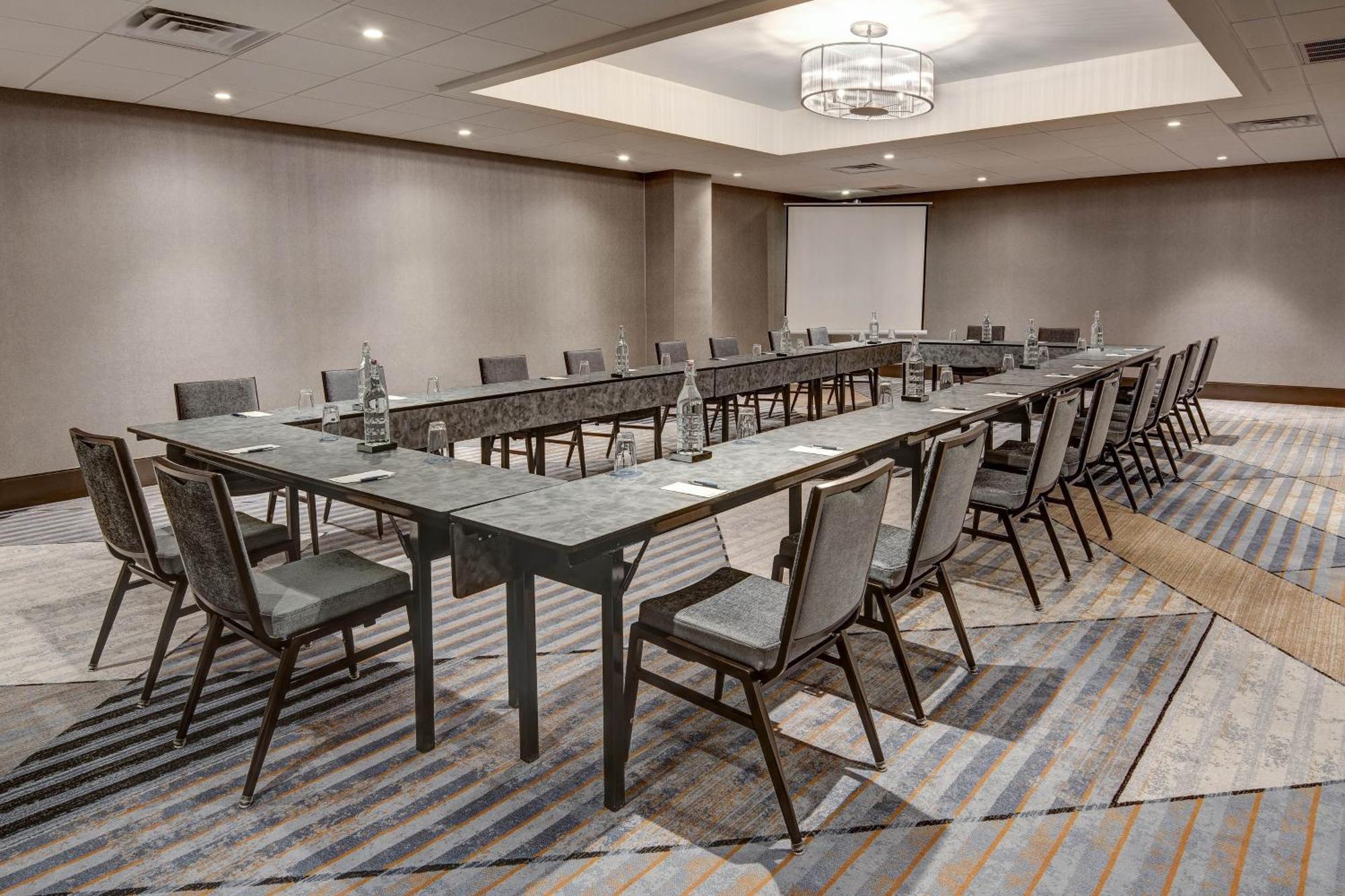 Sheraton Eatontown Hotel Eksteriør bilde