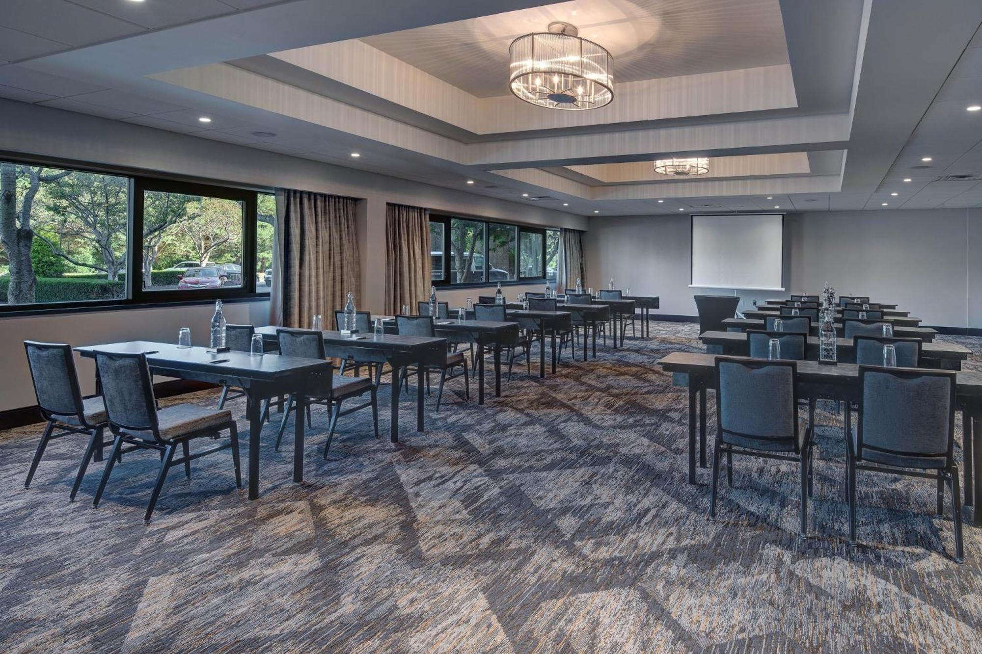 Sheraton Eatontown Hotel Eksteriør bilde